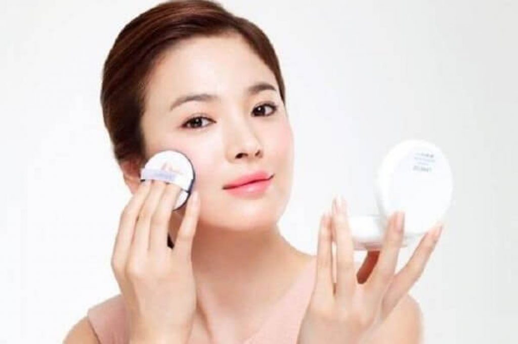 sử dụng phấn nước đúng cách mang lại hiệu quả